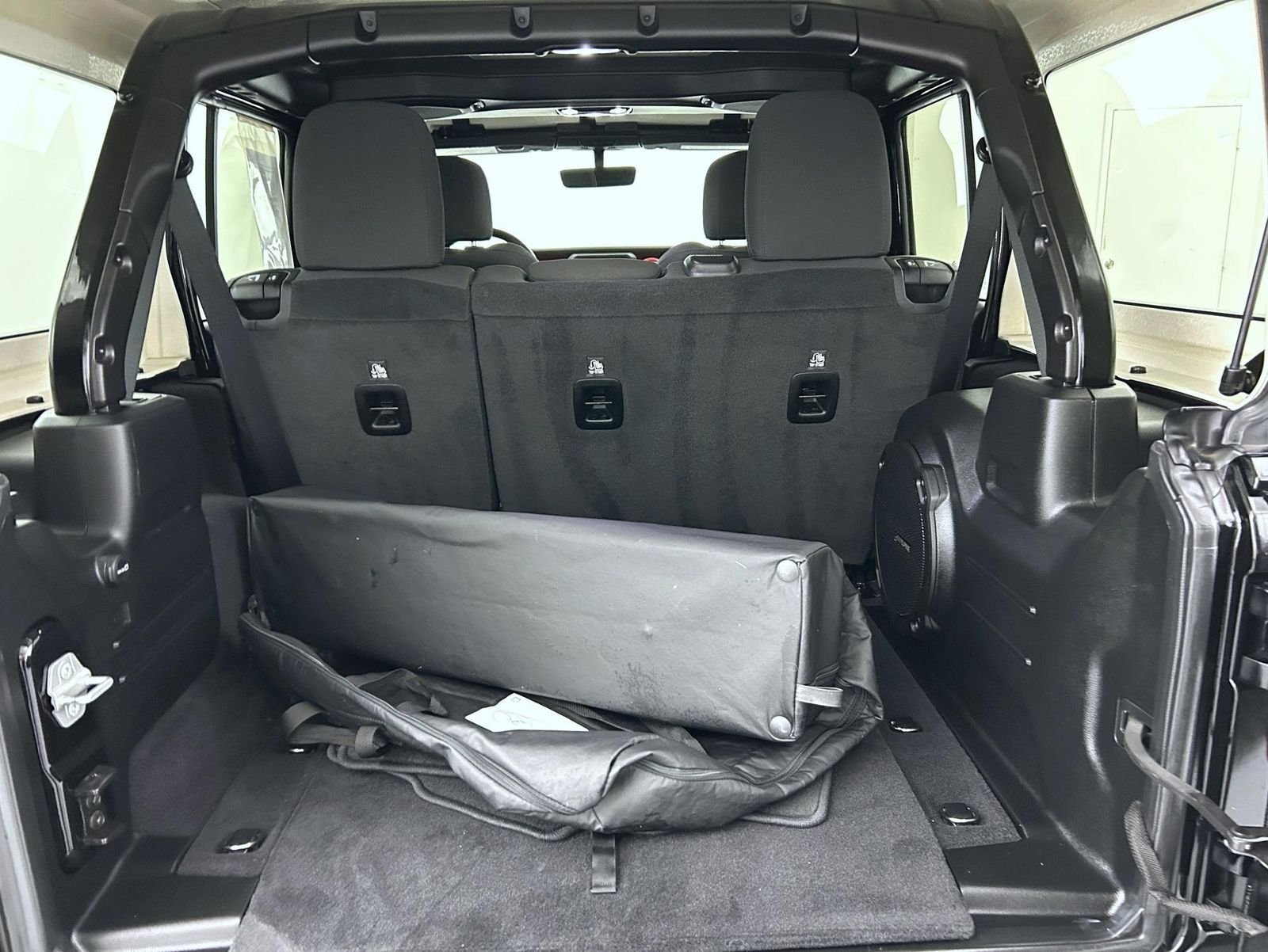 Used 2020 Black Jeep Unlimited Rubicon image 22