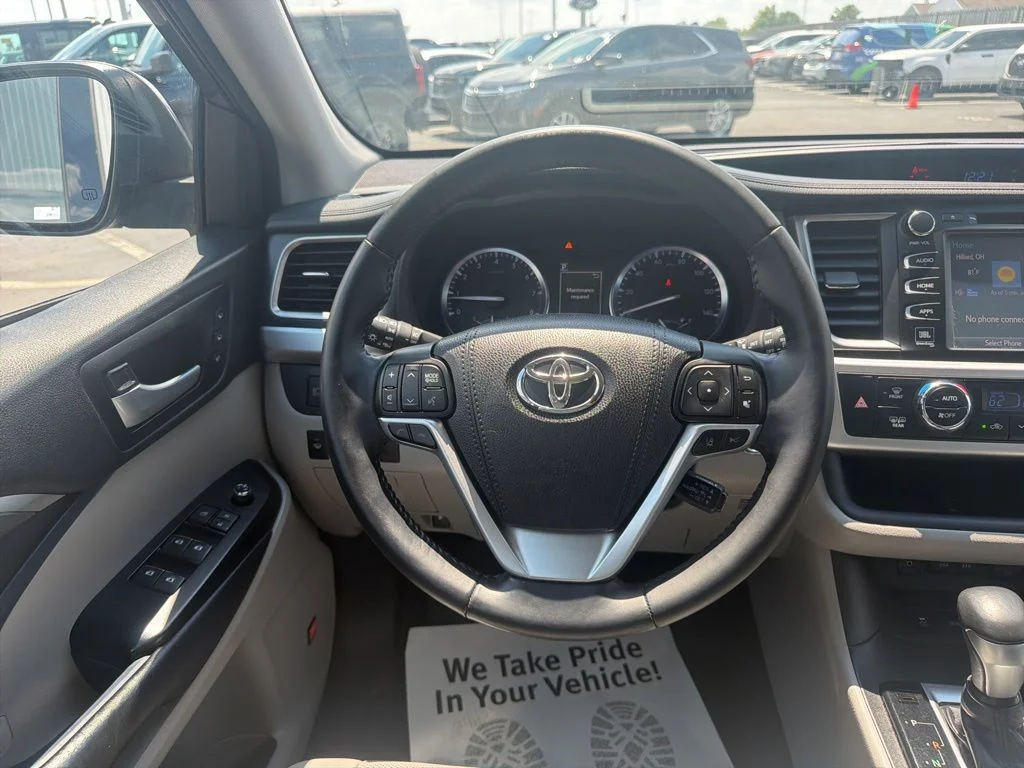 Used 2018 Gray Toyota Limited image 15