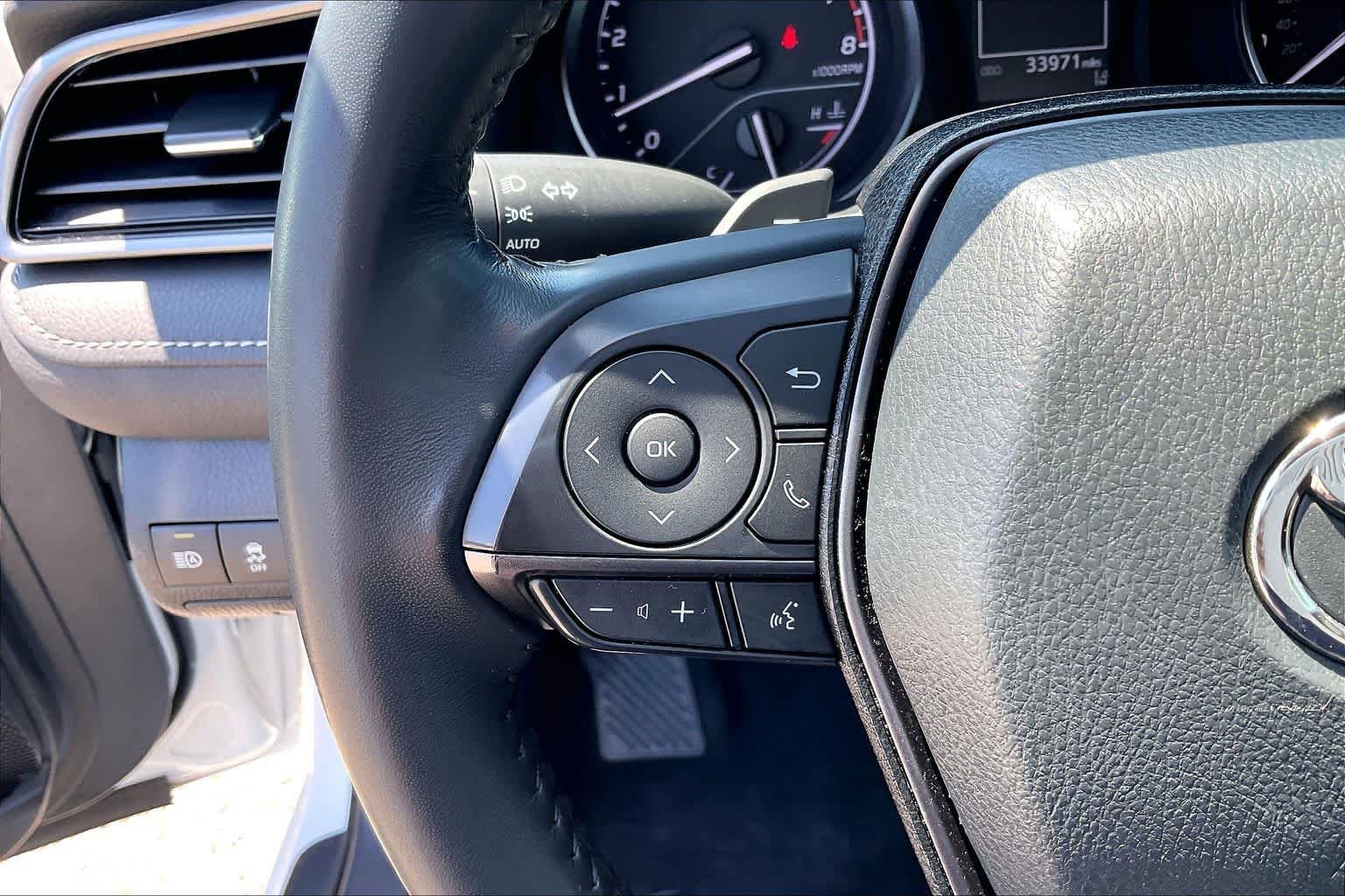 Used 2024 Ice Cap Toyota SE image 22