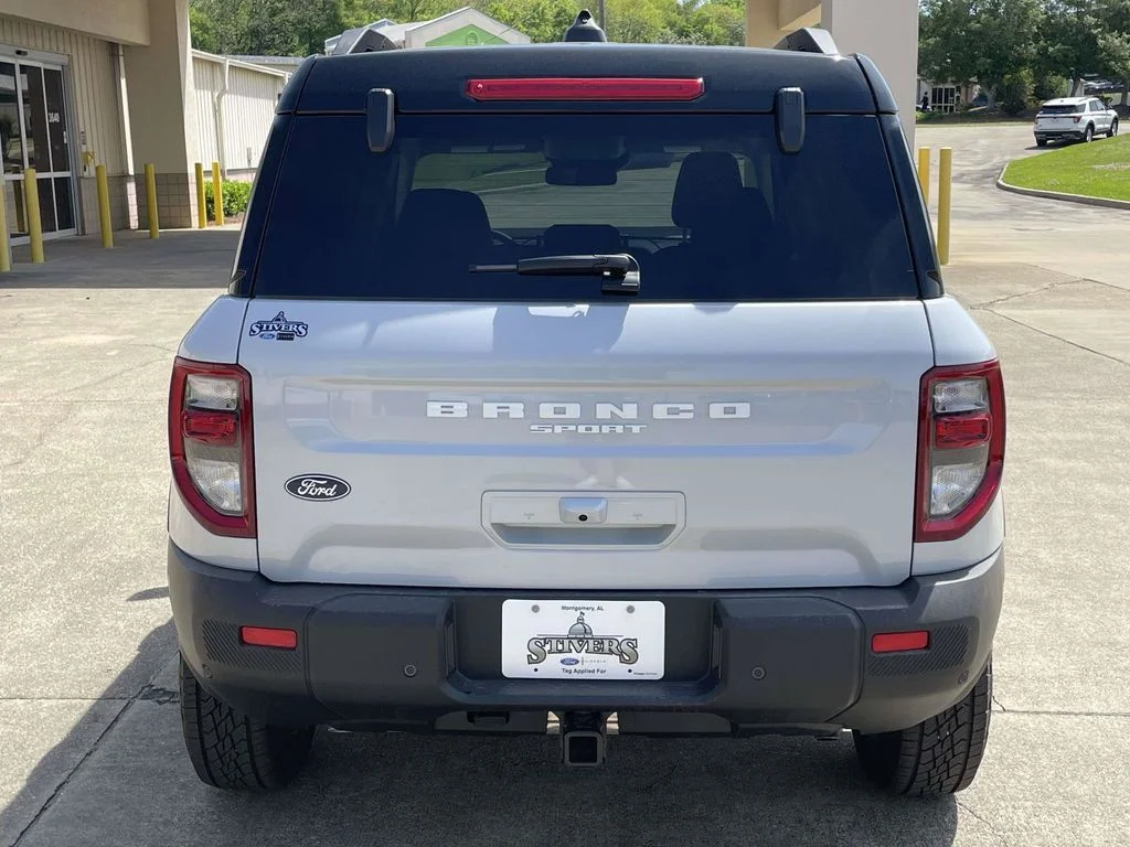 New 2026 Space White Metallic Ford Badlands image 4