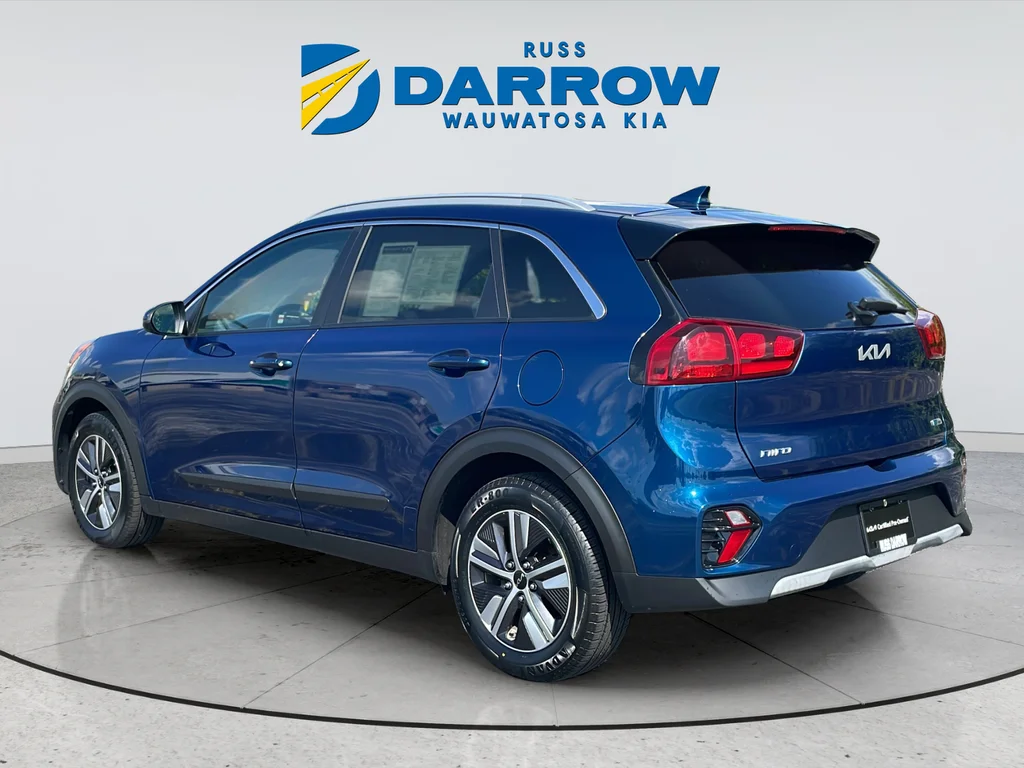 Used 2022 Blue Kia LXS image 3