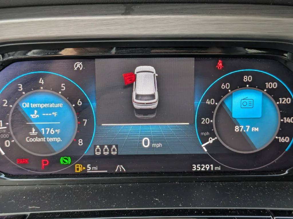Used 2024 Silver Volkswagen 2.0T SE w/Technology image 33