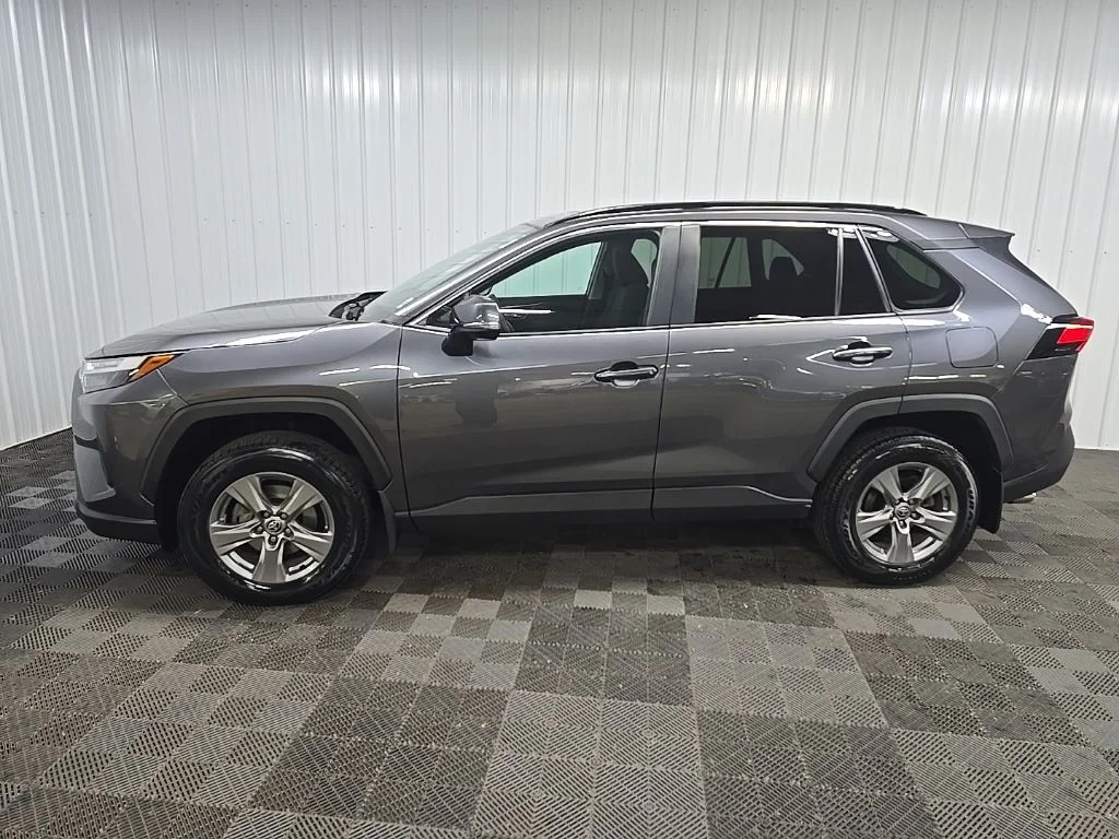 Used 2022 Gray Toyota XLE image 5
