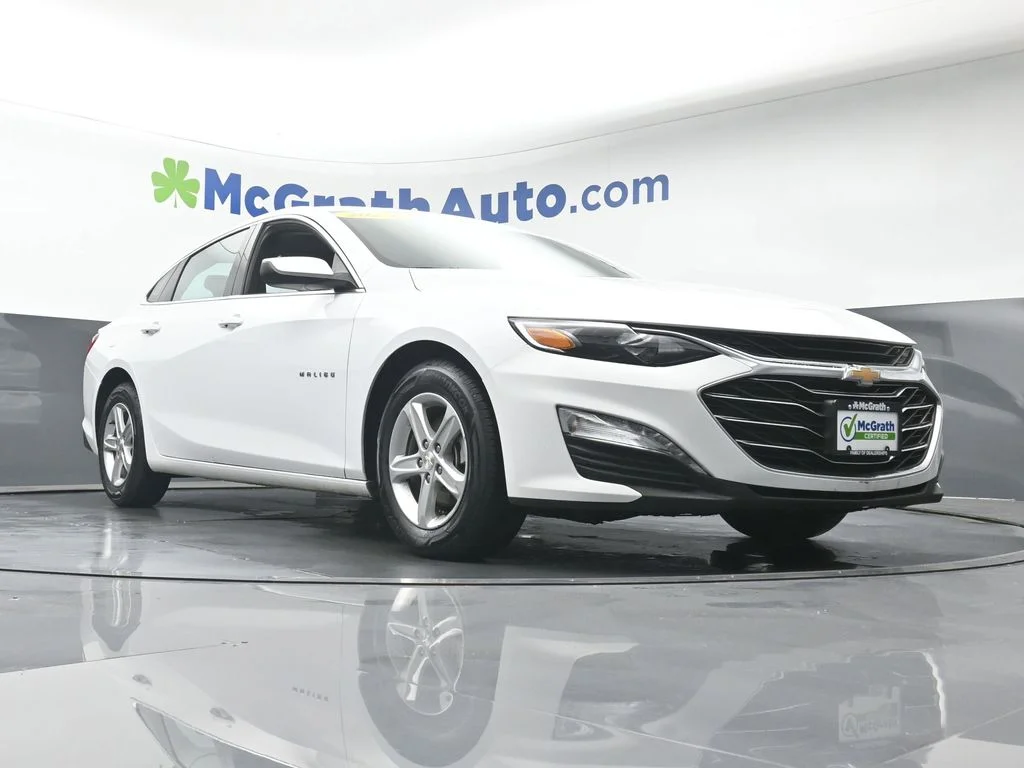 Used 2024 White Chevrolet LT image 25