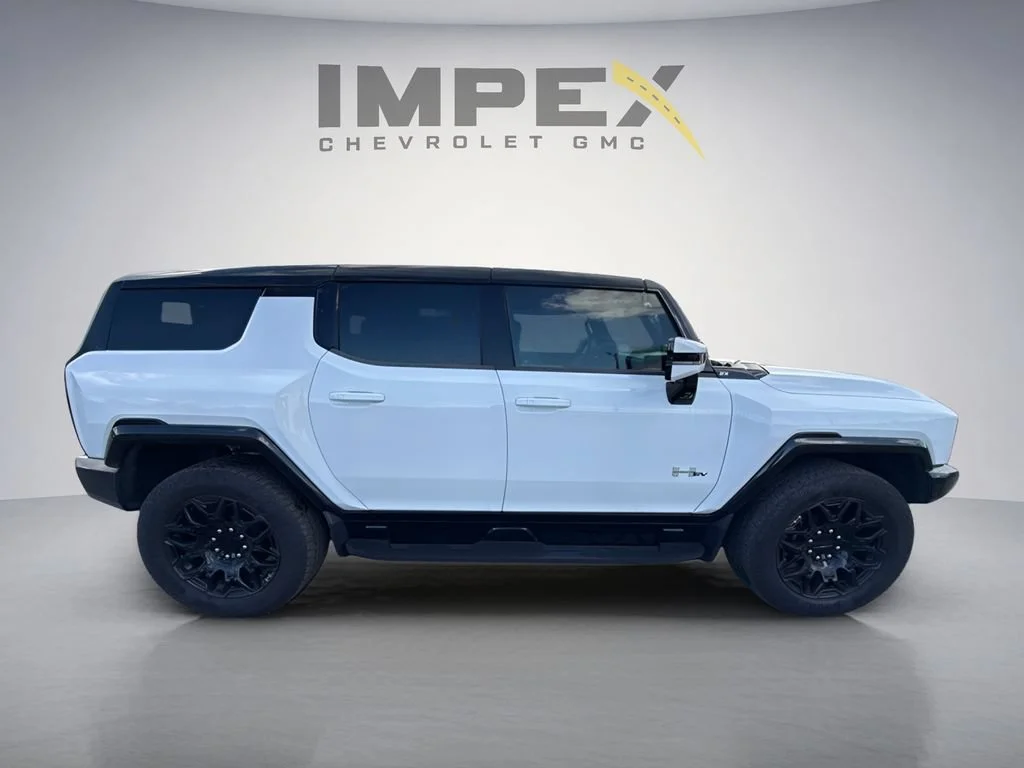Used 2025 Interstellar White GMC 2X image 6