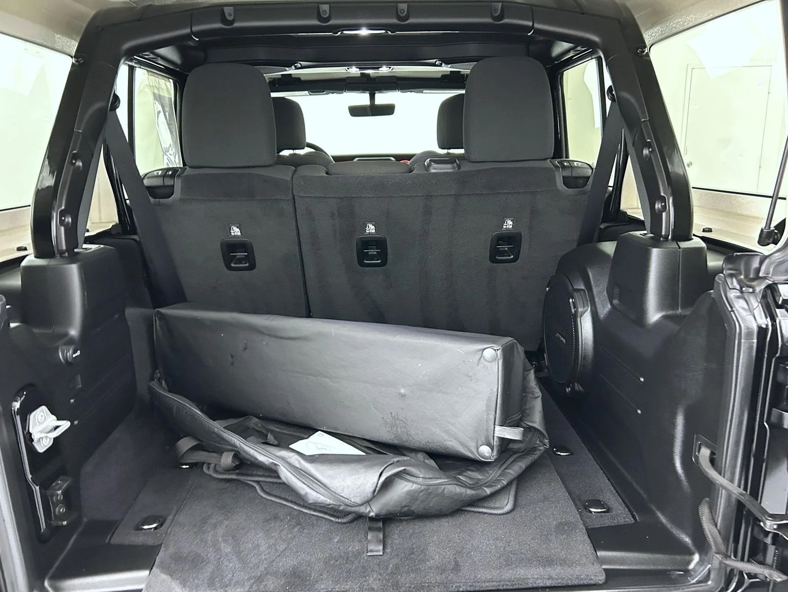 Used 2020 Black Jeep Unlimited Rubicon image 22