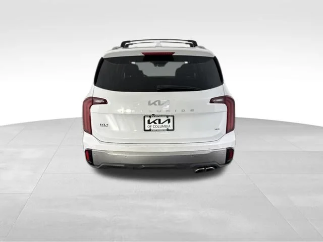 Used 2025 White Kia S image 8