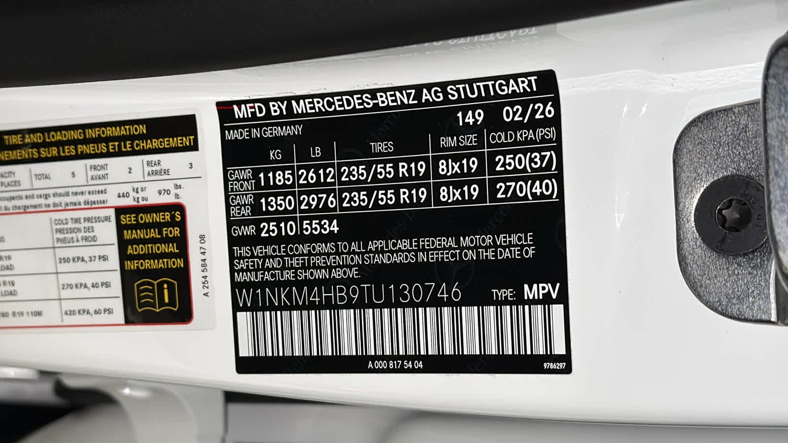 New 2026 Polar White Mercedes-Benz GLC 300 image 14