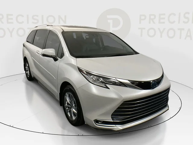 2022 Toyota Sienna Limited