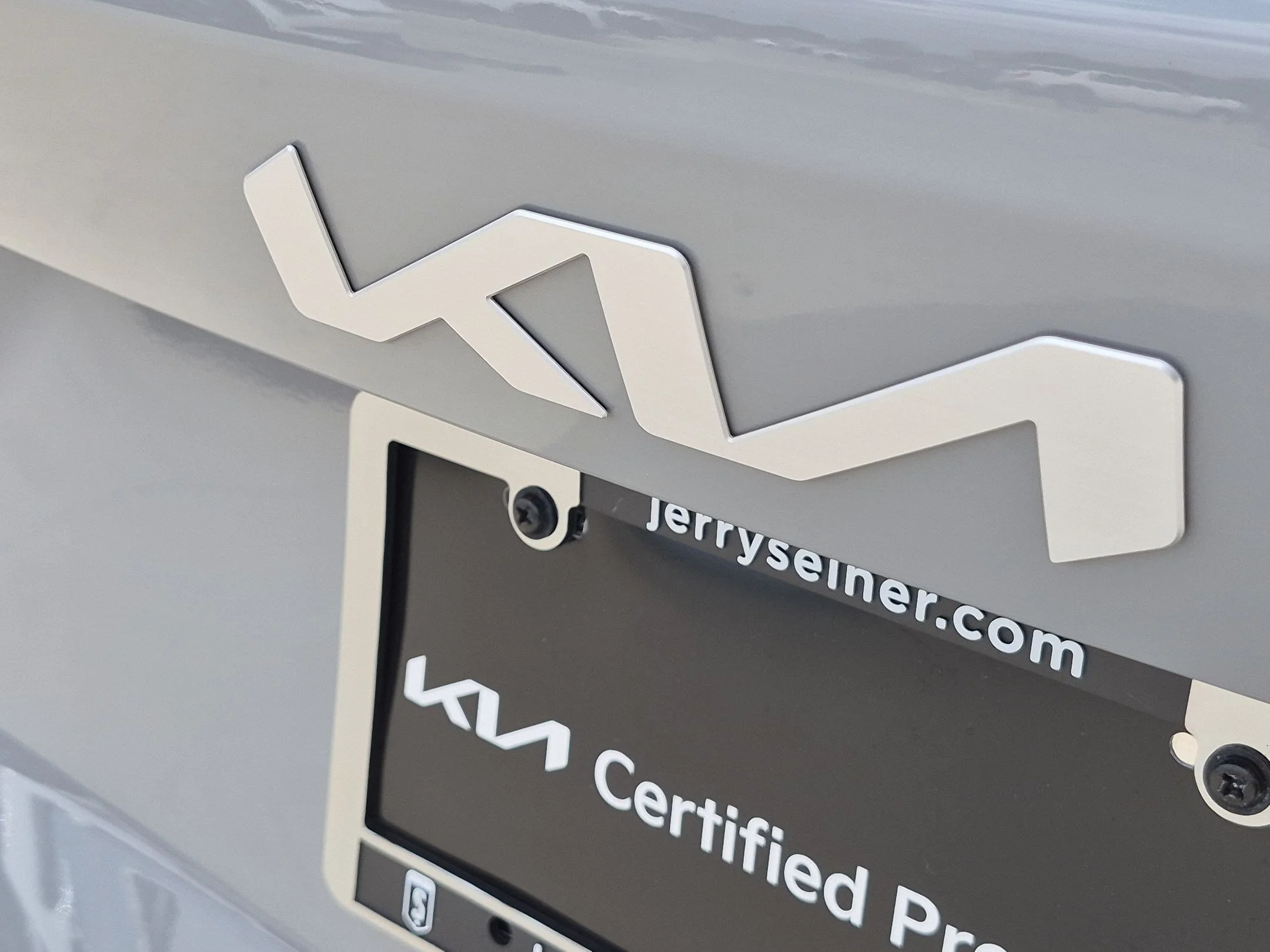 Used 2023 Wolf Gray Kia X-Line S image 13