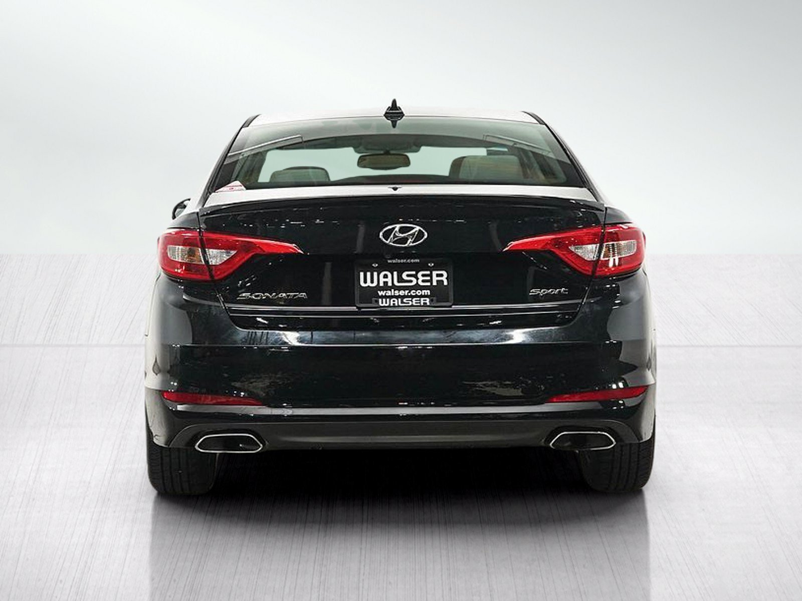Used 2017 Phantom Black Hyundai Sport 2.4L image 4