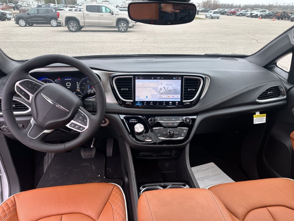 2026 Chrysler Pacifica Pinnacle - Photo 17