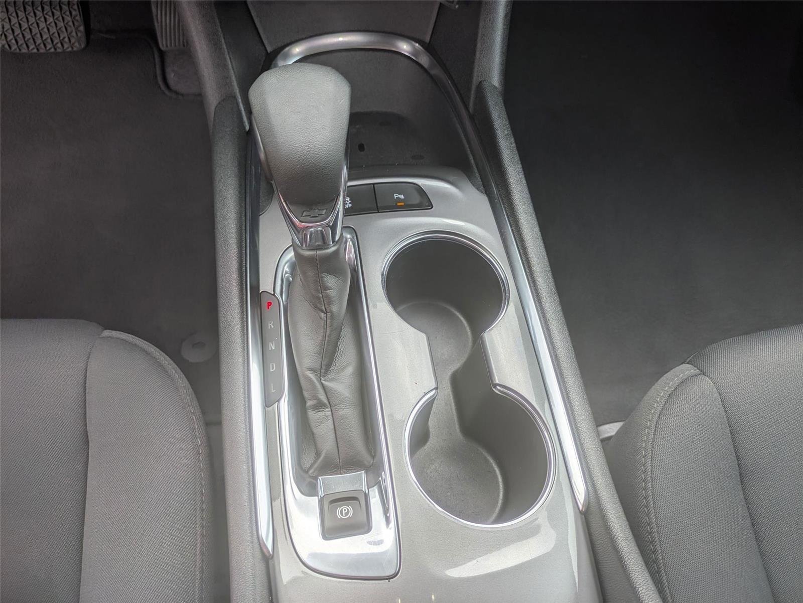 Used 2024 Summit White Chevrolet LT image 20