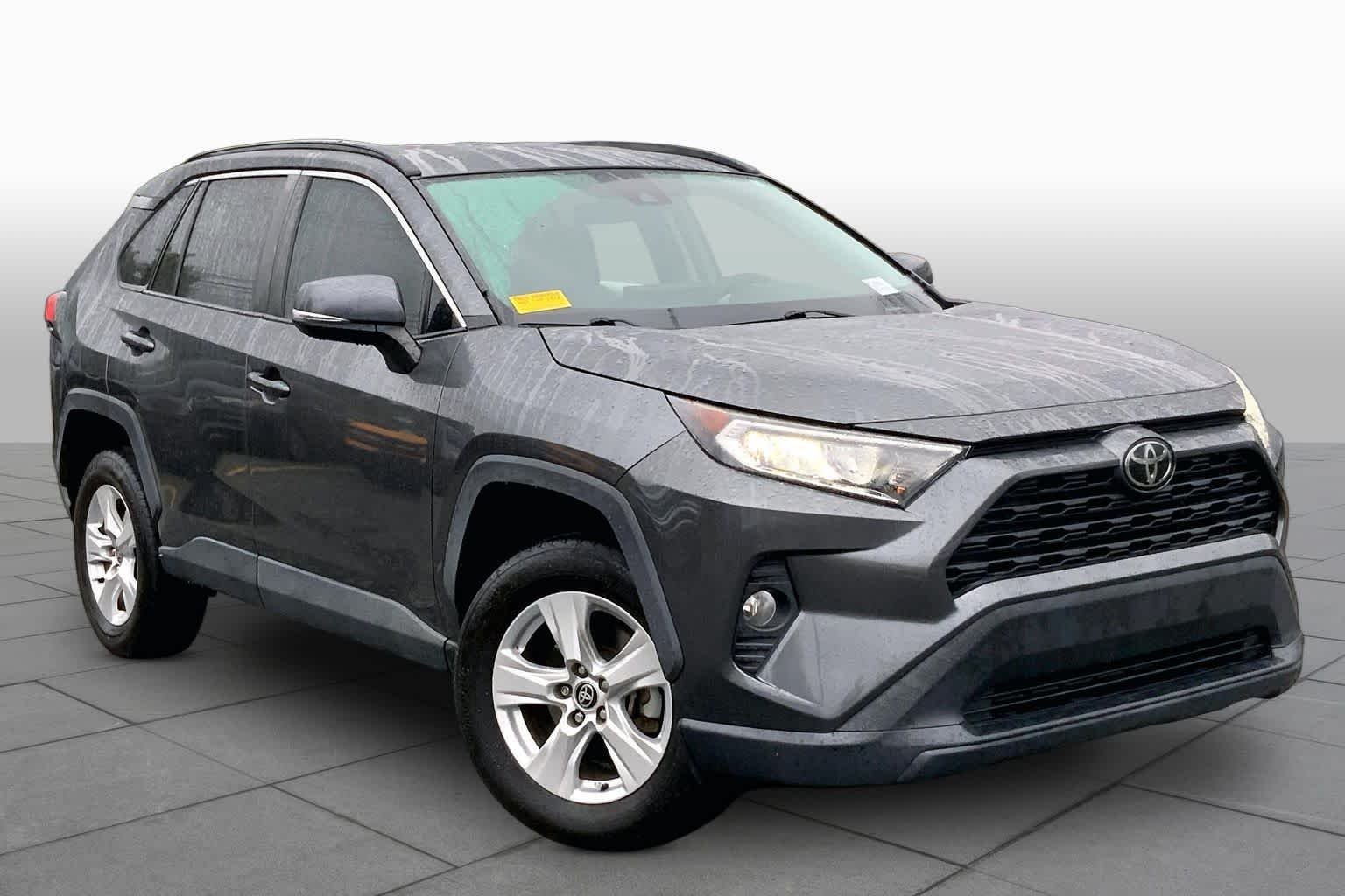Used 2021 Magnetic Gray Metallic Toyota XLE image 3
