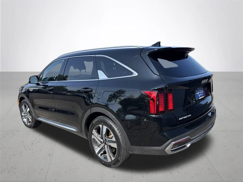 Used 2023 Black Kia EX image 9