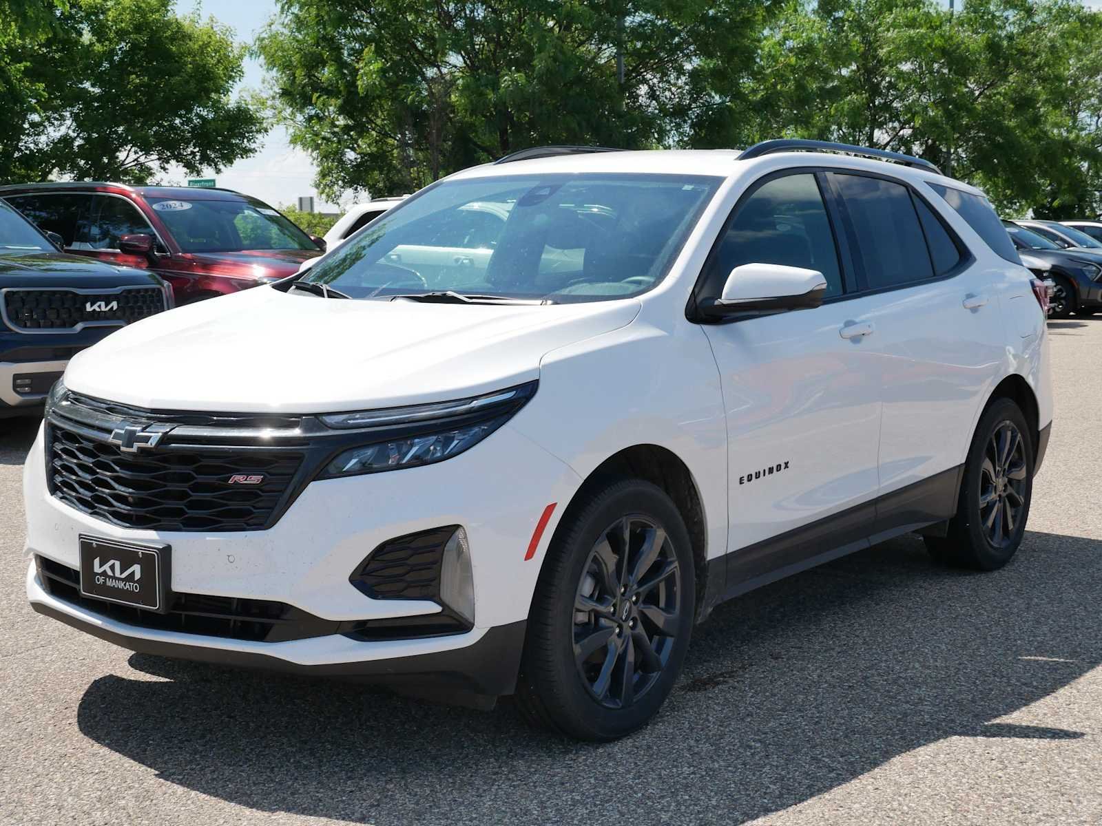 Used 2024 Chevrolet Equinox RS with VIN 3GNAXWEG4RS119627 for sale in Mankato, Minnesota