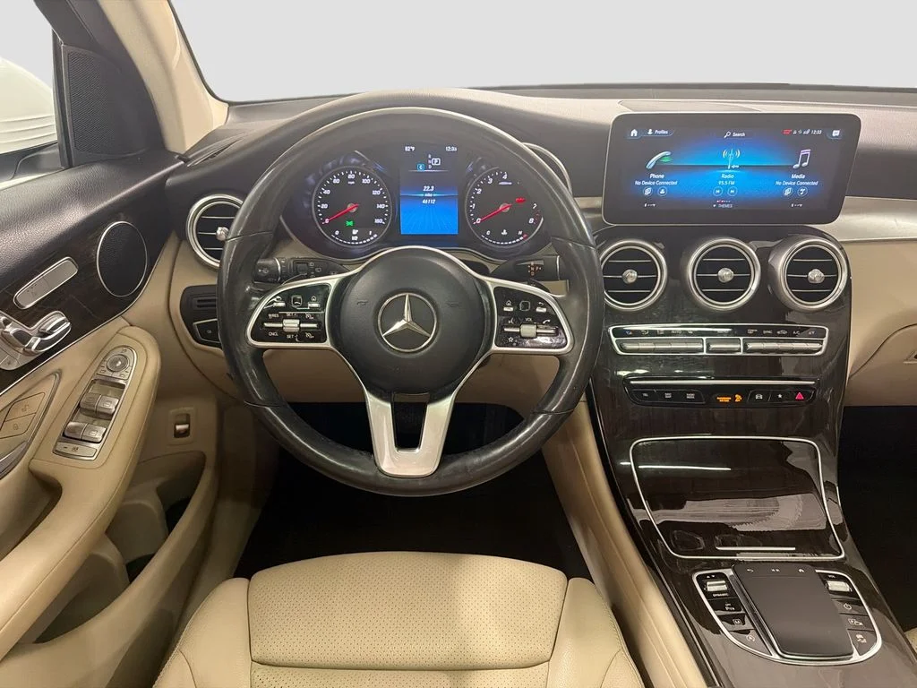 Used 2022 White Mercedes-Benz GLC 300 image 21