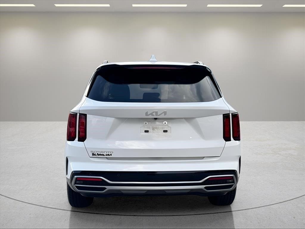 Used 2023 Glacial White Pearl Kia S image 4
