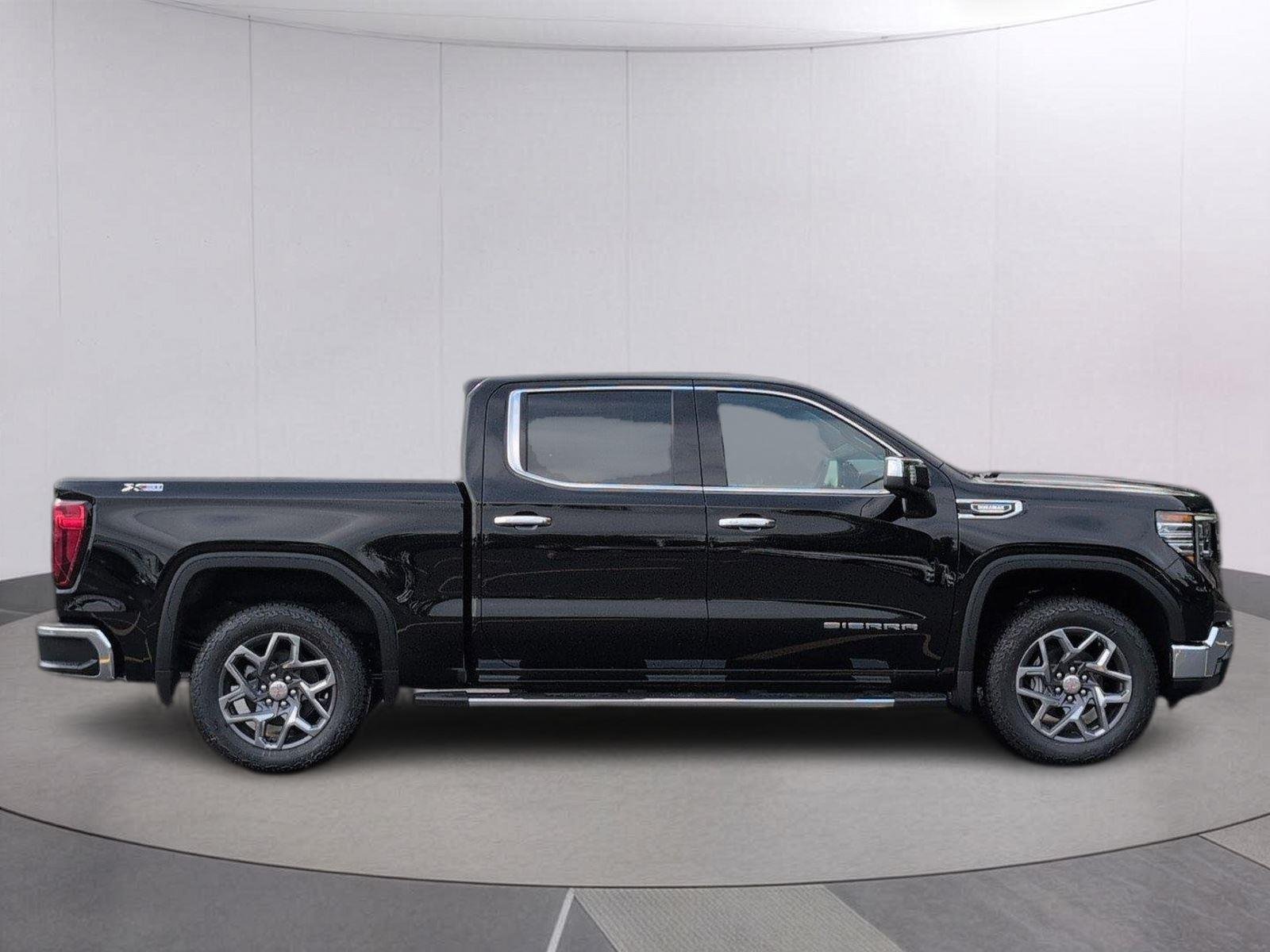 New 2026 Onyx Black GMC SLT image 7
