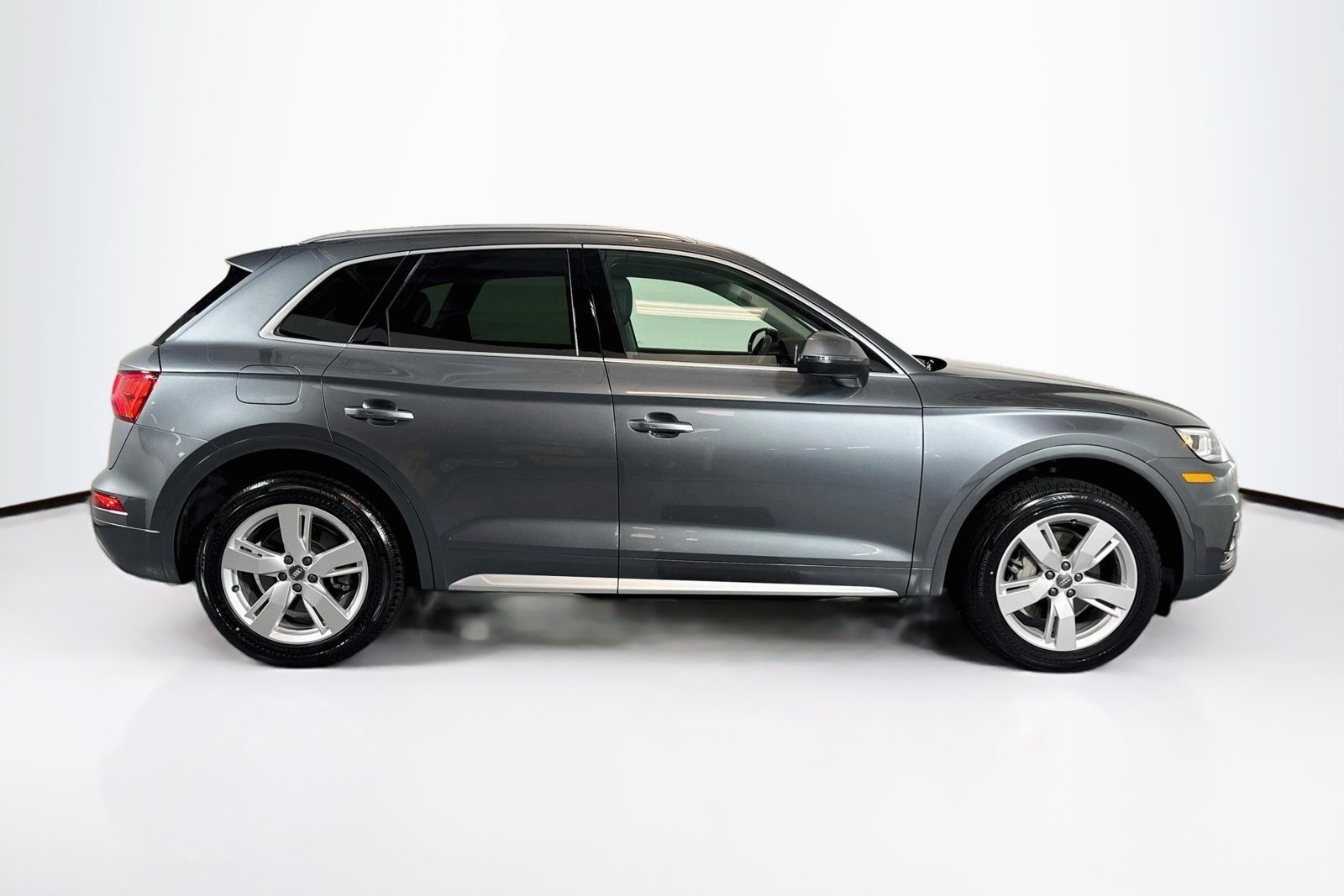 Used 2019 Monsoon Gray Metallic Audi Premium Plus image 4