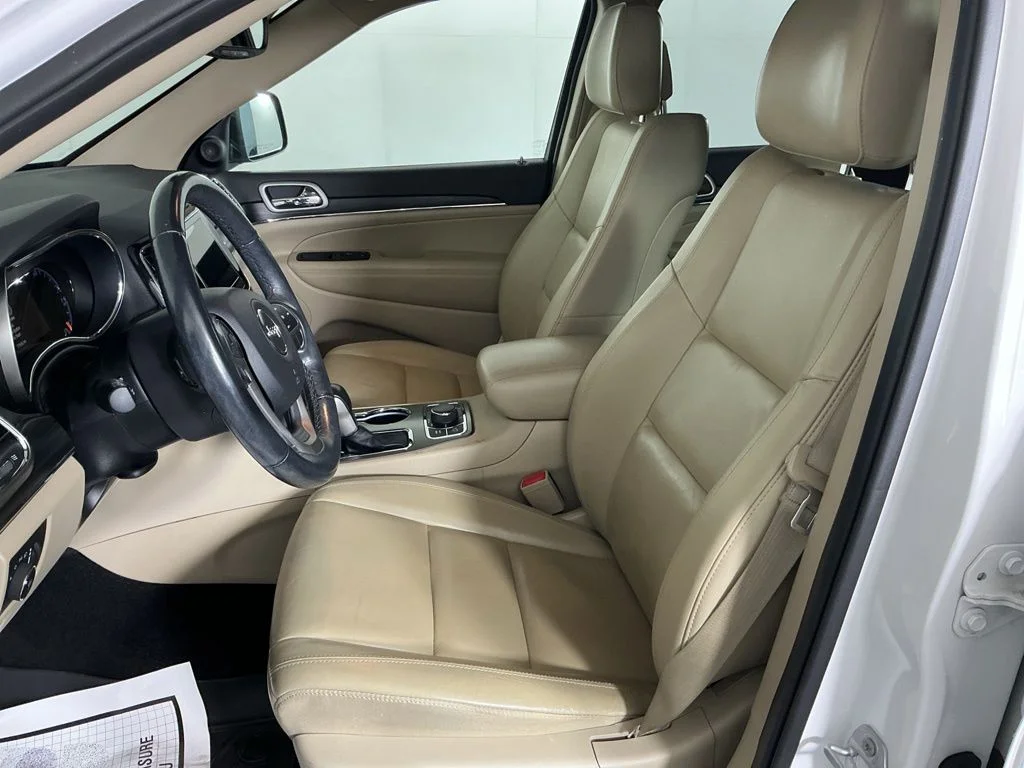 Used 2020 White Jeep Limited image 11