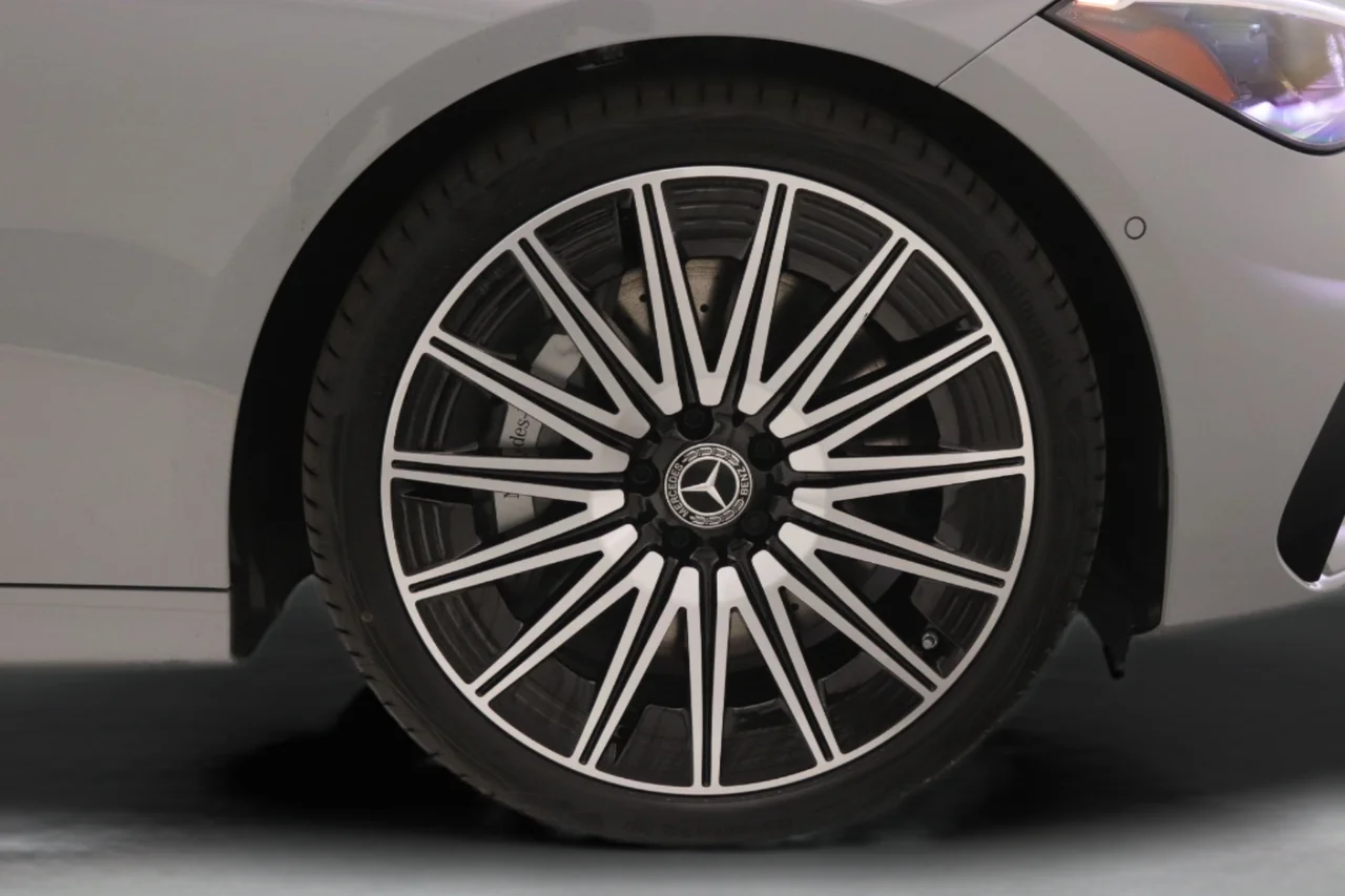 New 2026 MANUFAKTUR Alpine Grey Mercedes-Benz CLE 450 4MATIC® image 10