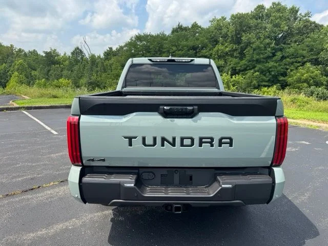 New 2026 Lunar Rock Toyota SR5 image 4