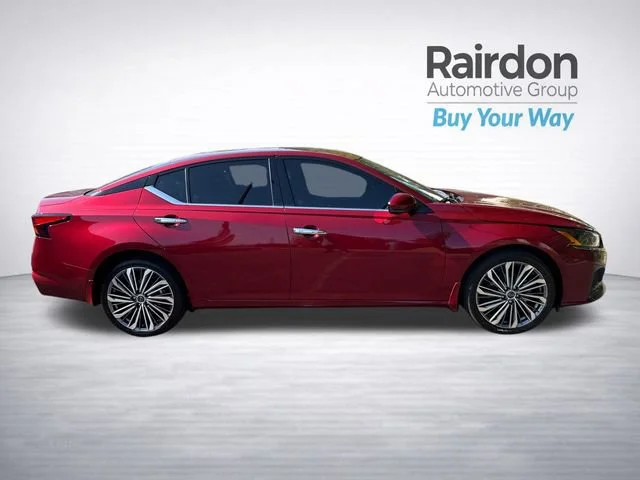 Used 2023 Scarlet Ember Tintcoat Nissan 2.5 SL image 8
