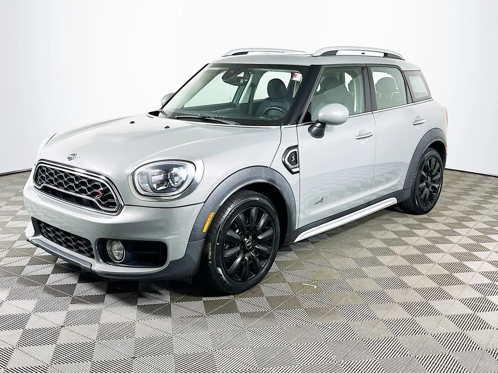 2019 MINI Countryman Cooper S ALL4 Signature's photo