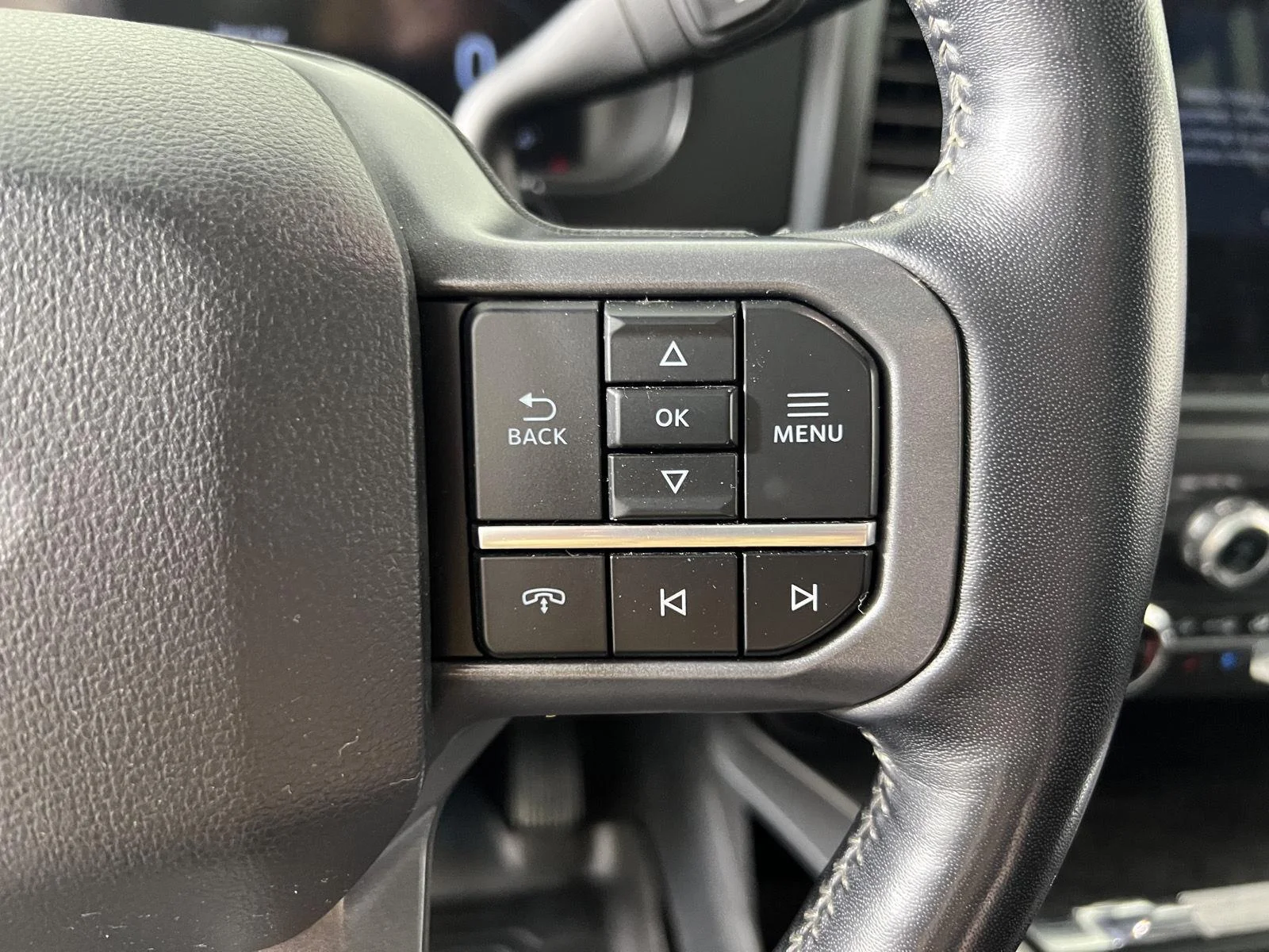 Used 2024 Oxford White Ford Lariat image 19