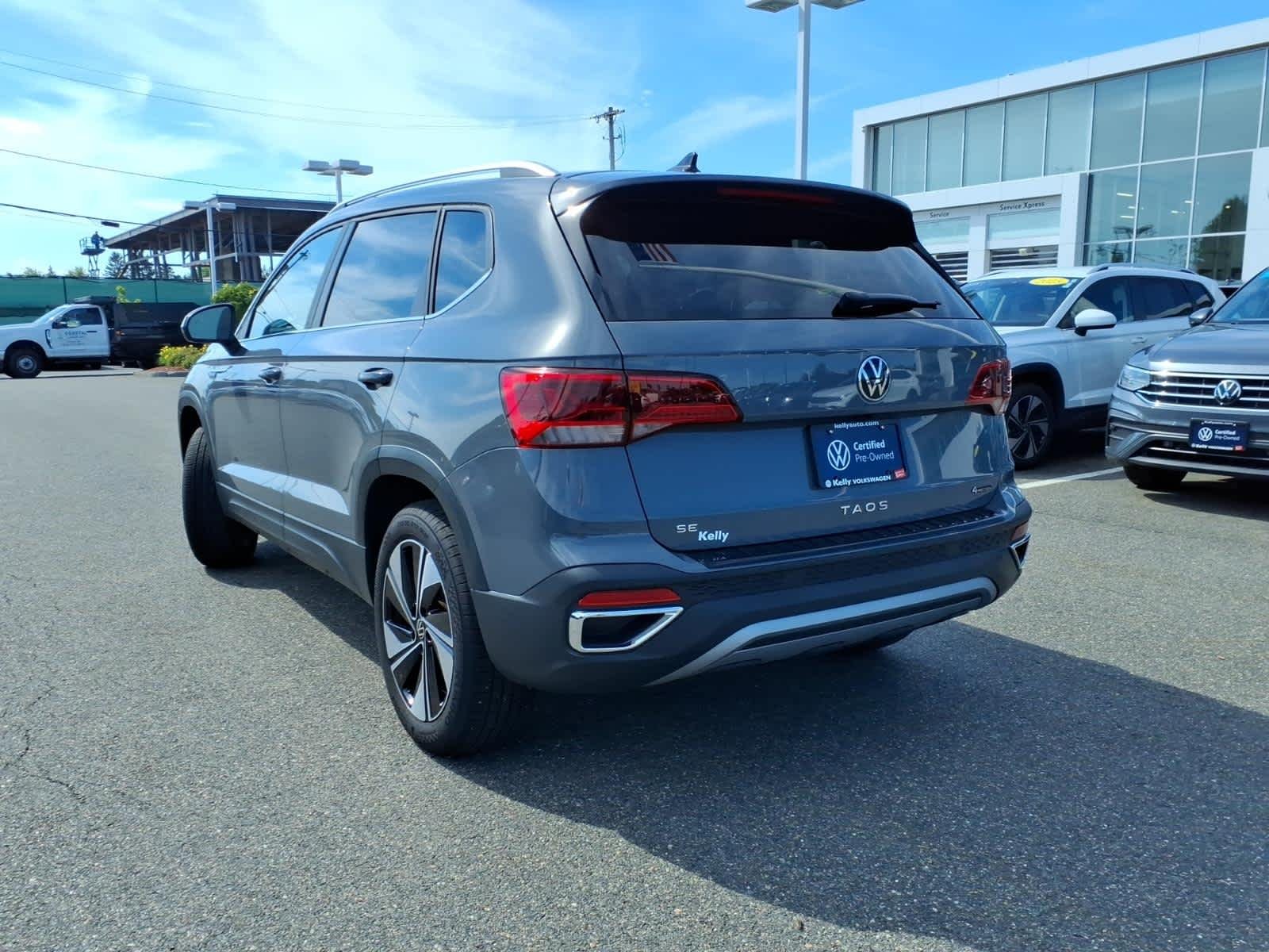 Certified Used 2024 Pure Gray Volkswagen SE image 7