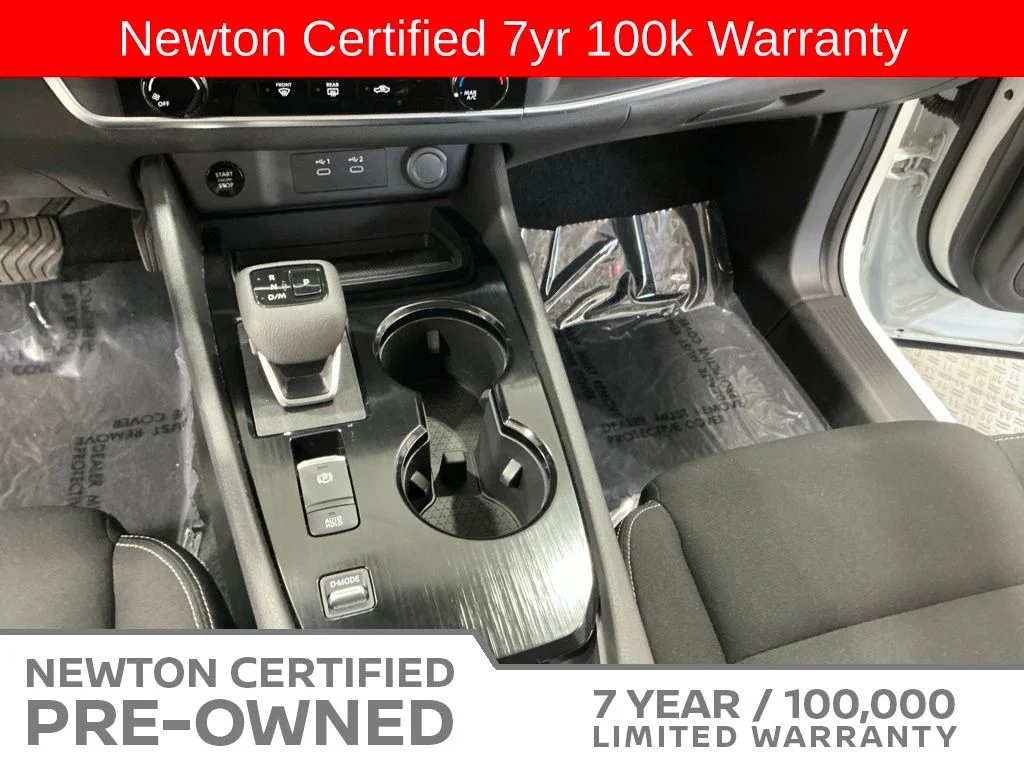 Certified Used 2025 Glacier White Nissan S image 11