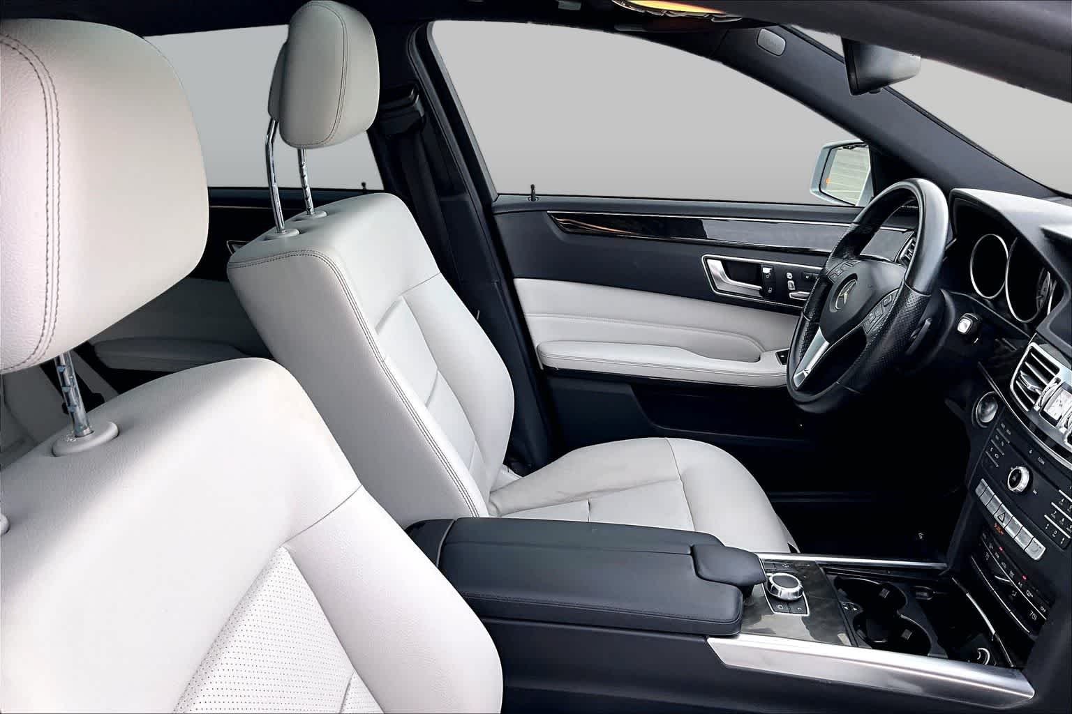 Used 2016 Iridium Silver Metallic Mercedes-Benz E 350 Sport image 9