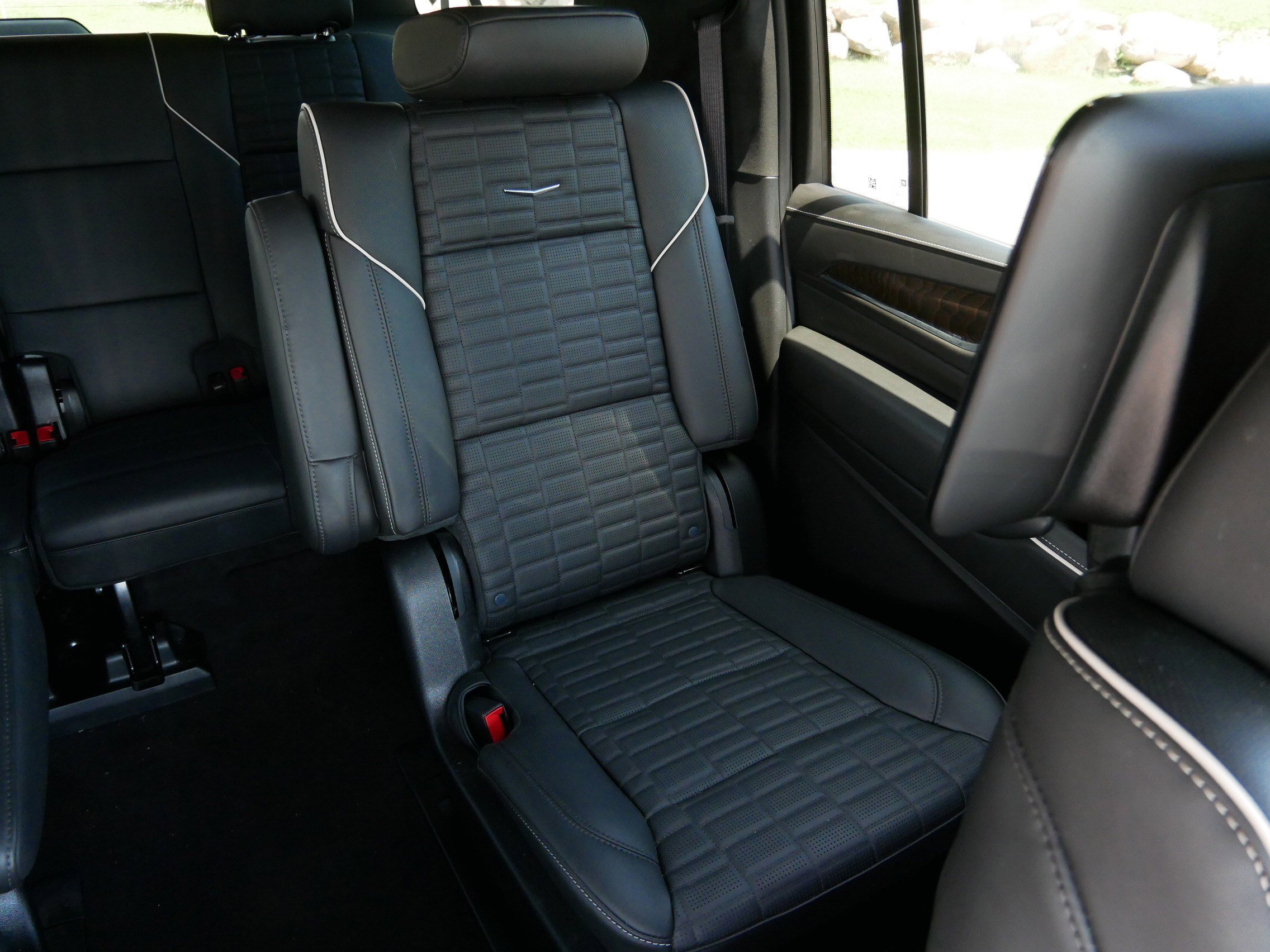 Certified Used 2024 Black Raven Cadillac Premium Luxury Platinum image 15
