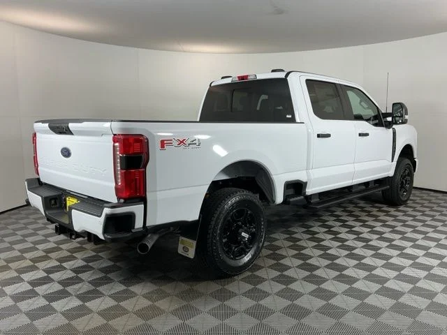 New 2026 Oxford White Ford XL image 4