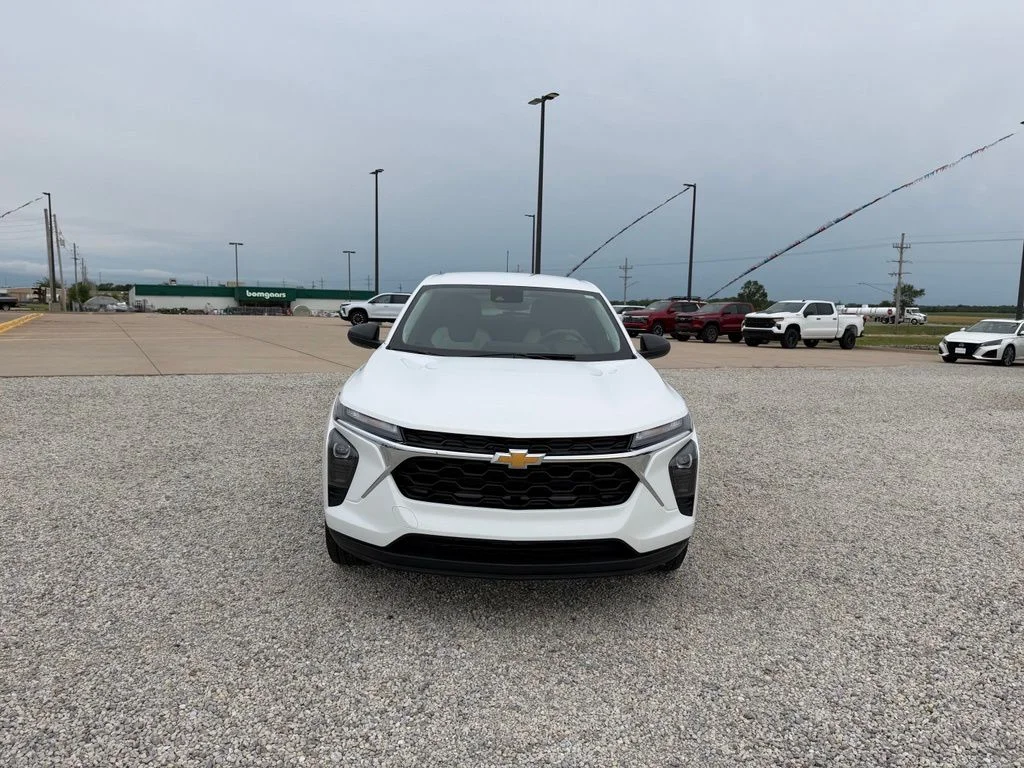 Used 2026 White Chevrolet LS image 8