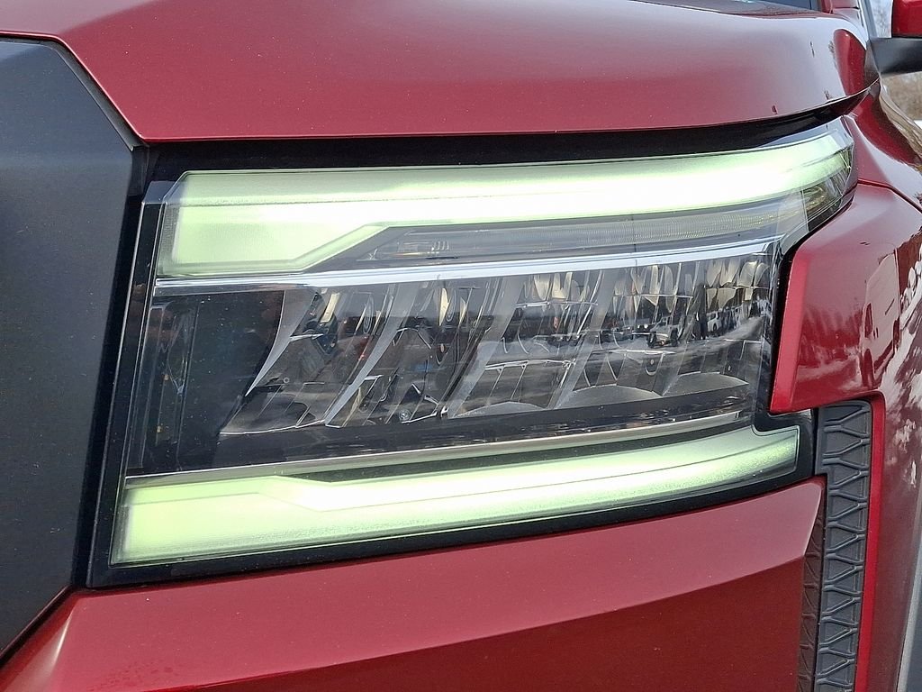 Used 2023 Red Nissan PRO-4X image 10