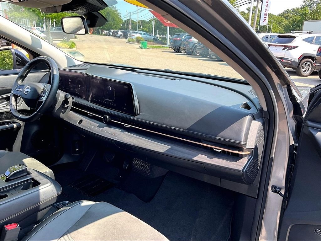 Certified Used 2023 Gray Nissan ENGAGE image 13