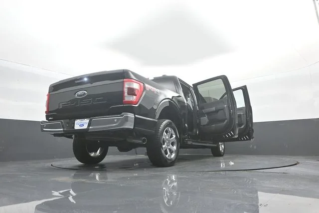 Used 2021 Black Metallic Ford Lariat image 44