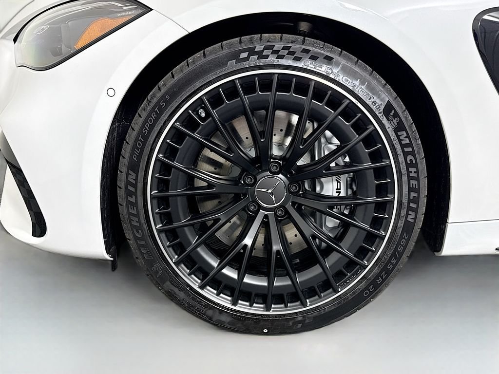 New 2026 MANUFAKTUR Moonlight White Metallic Mercedes-Benz AMG® CLE 53 4MATIC+ Coupe image 32