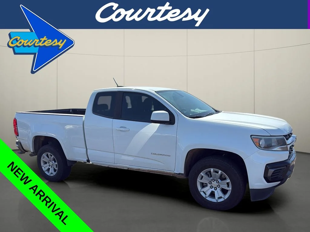 Used 2021 White Chevrolet LT image 1