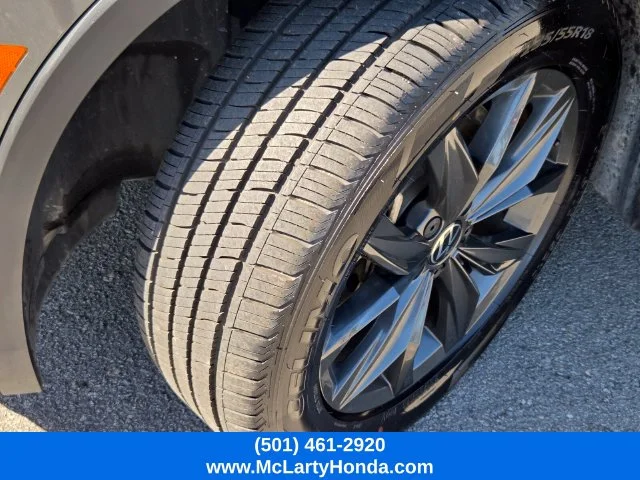 Used 2024 Gray Volkswagen 2.0T SE image 22