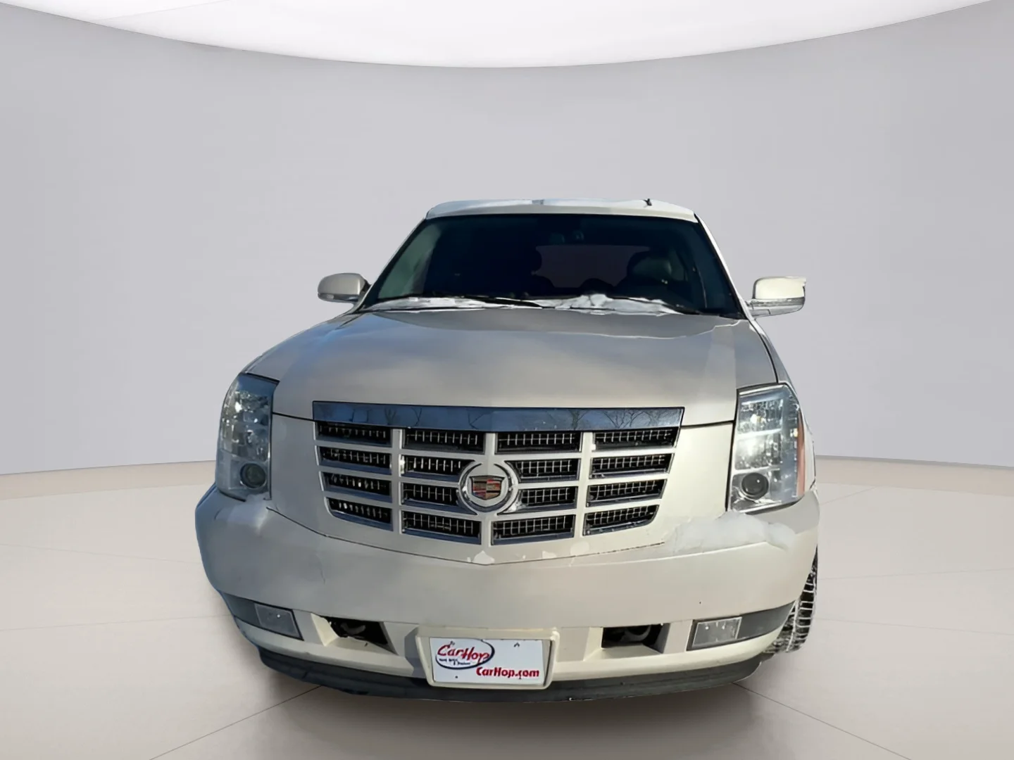 Used 2010 White Cadillac LUXURY image 3