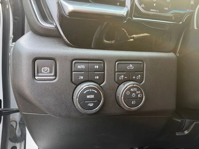 Used 2022 White Chevrolet RST image 20
