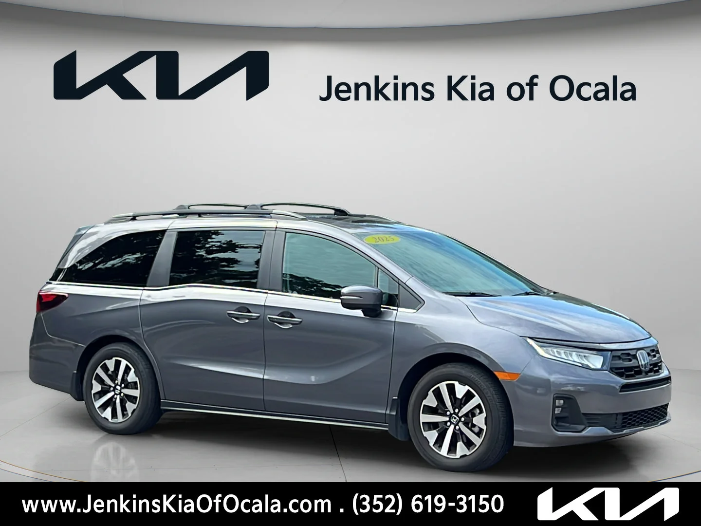 Used 2025 Gray Honda EX-L image 1