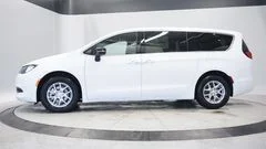 New 2026 Bright White Clear-Coat Exterior Paint Chrysler LX image 27