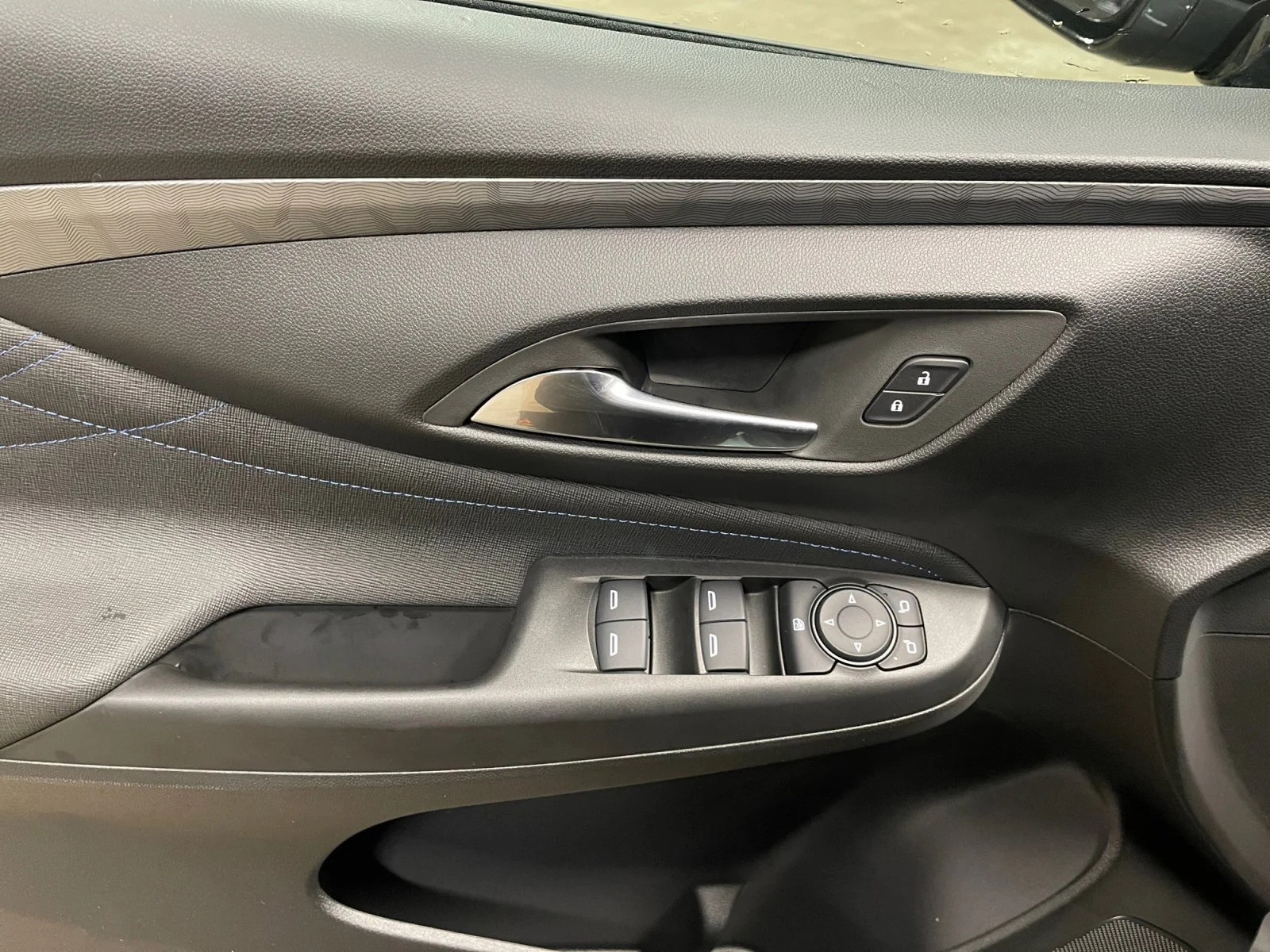 New 2026 Summit White Buick Sport Touring image 16