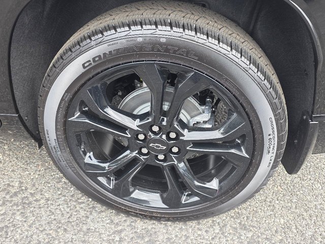 New 2027 Mosaic Black Metallic Chevrolet RS image 6