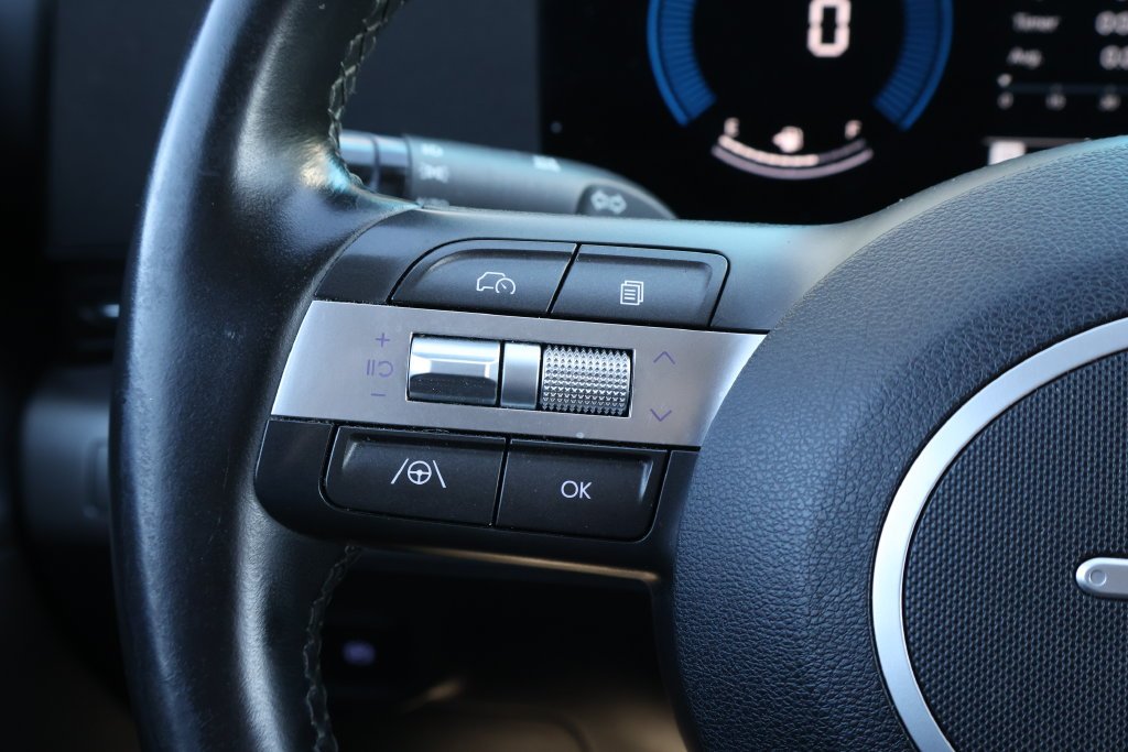 2025 Hyundai Kona SEL - Photo 17