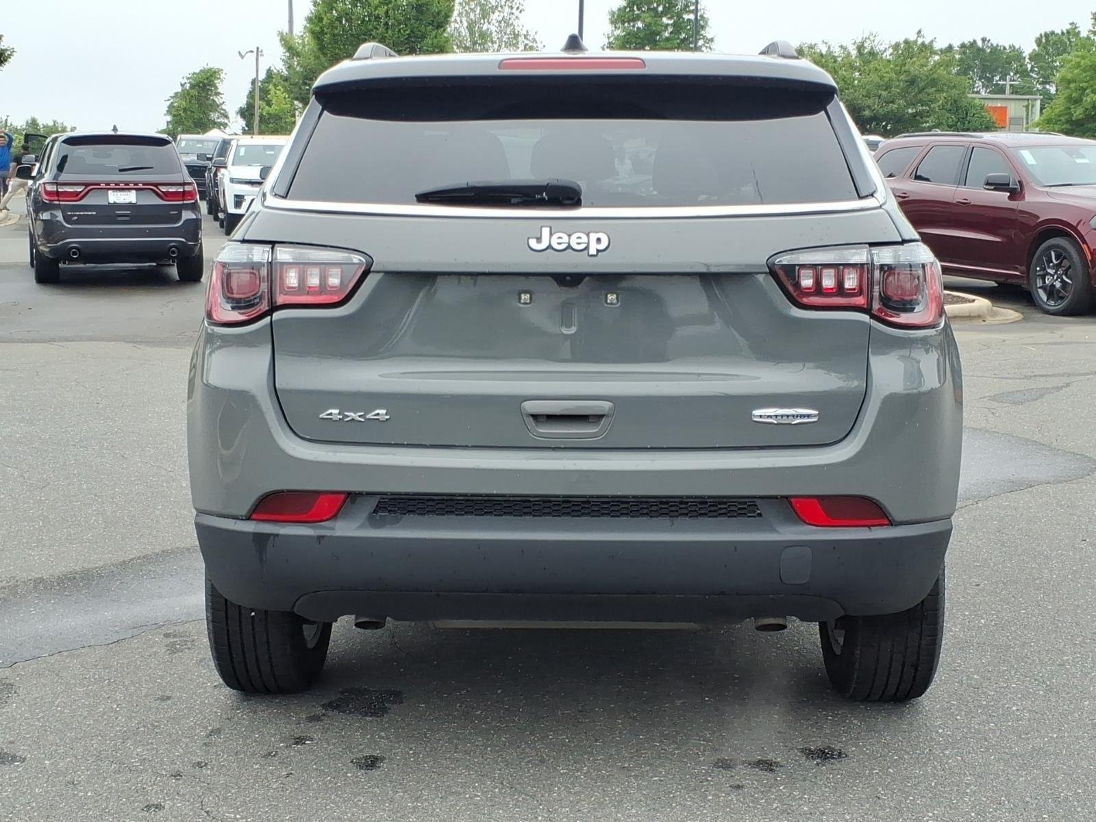 Used 2024 Sting-Gray Clearcoat Jeep Latitude image 15